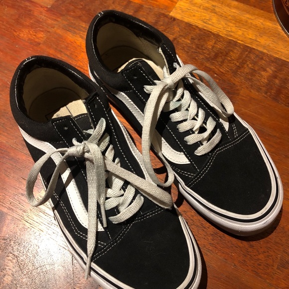 Vans Shoes - Vans Old Skool sneakers in black & white size 8.5